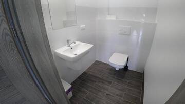 Фото номера Triple Room with Bathroom and Extra Bed Апарт-отели Apartamenty Kozienice г. Козенице 10