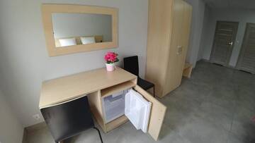 Фото номера Triple Room with Bathroom and Extra Bed Апарт-отели Apartamenty Kozienice г. Козенице 7