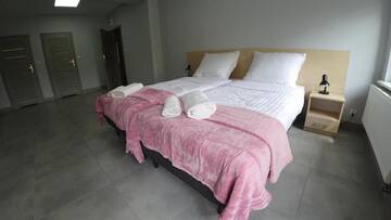 Фото номера Triple Room with Bathroom and Extra Bed Апарт-отели Apartamenty Kozienice г. Козенице 4